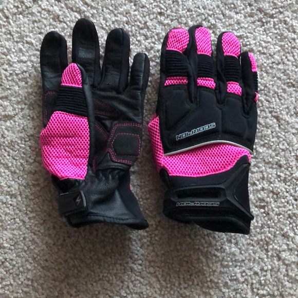 Scorpion Accessories - Women’s Pink & Black Scorpion riding gloves
